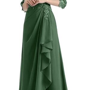 Elegant Green Lace Evening Dress